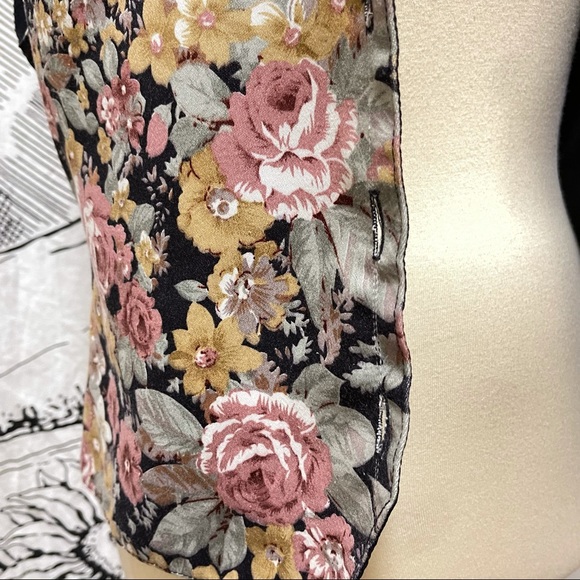🌈 Beautiful Vintage floral vest - Picture 3 of 12